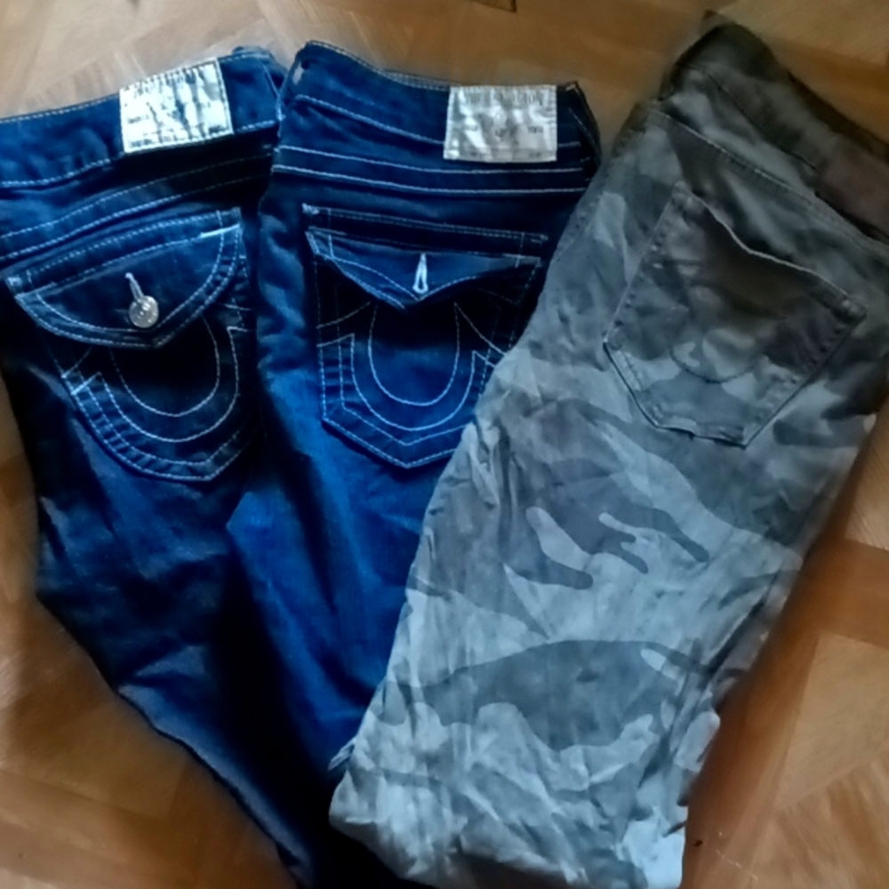 3pair True Religion Jeans and vest